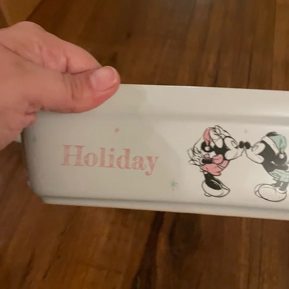 Disney Mickey and Minnie holiday kisses large baking pan